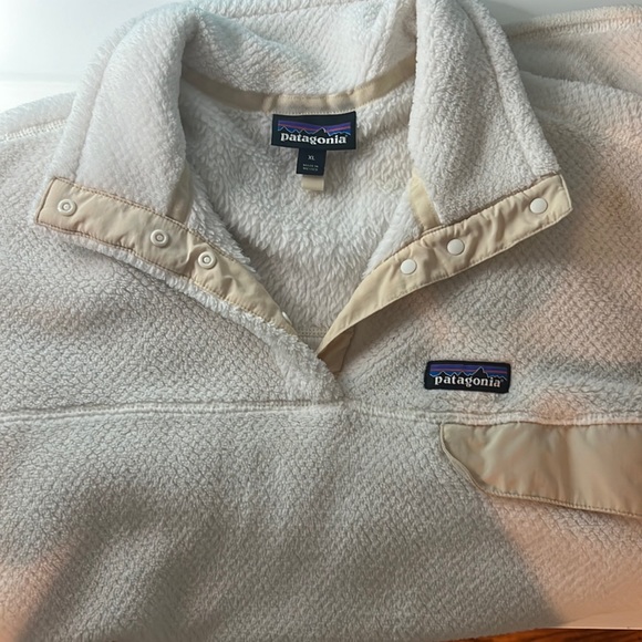 Patagonia fuzzy cream pullover - Picture 1 of 2